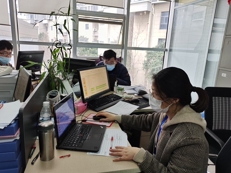 1647838963234081618.jpg 疫情戰役中的逆行者3.jpg